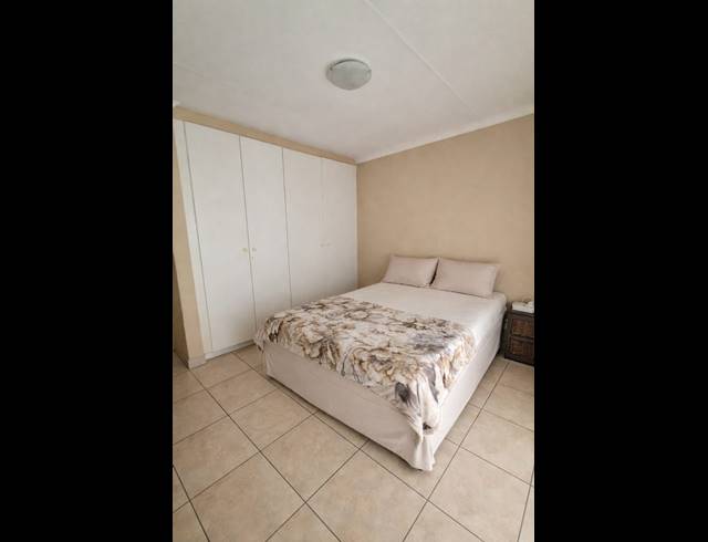 2 BEDROOM FLAT FOR SALE IN ABRAHAMSRUST